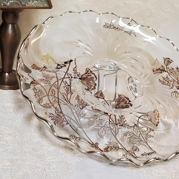 Silver City Flanders Cake Plate - Picture 2 of 14